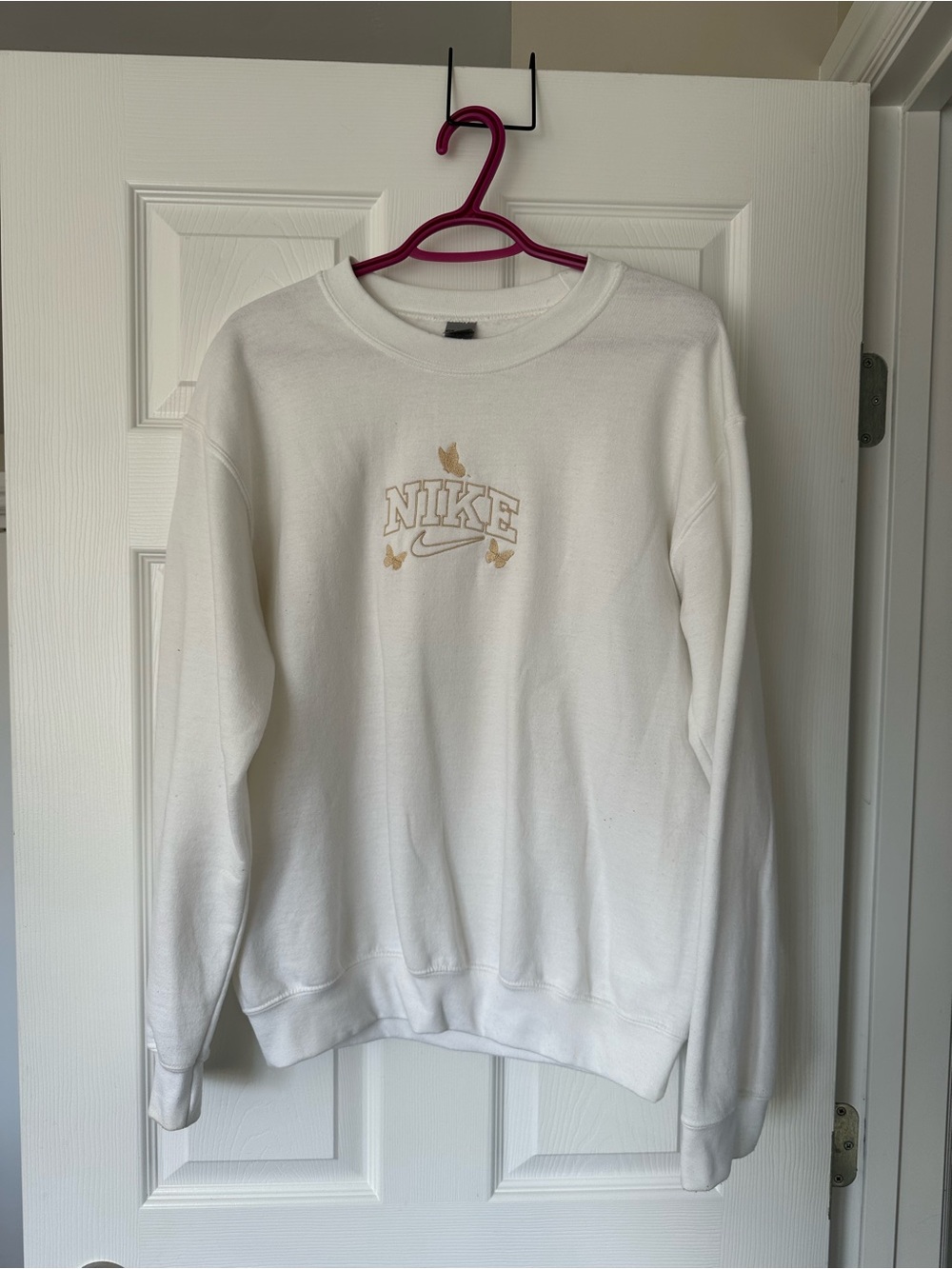 White Crewneck Sweatshirt with Embroidered Nike Logo